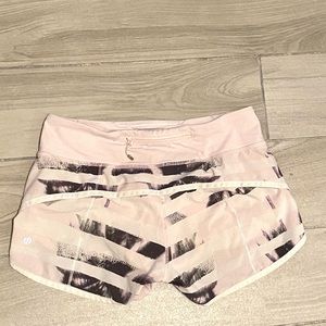 Lululemon Speed Up Shorts Size 4